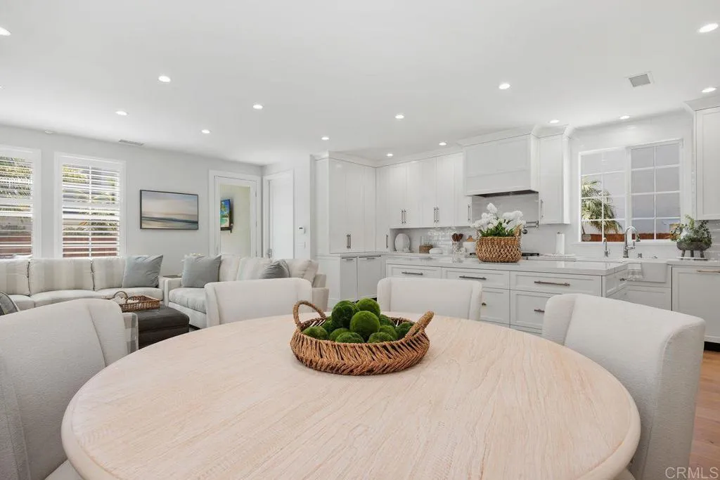https://cdn.realtyfeed.com/cdn/127/306488115/2ca29ca0a5f1ad9c3b811f8c1b8a2991.webp