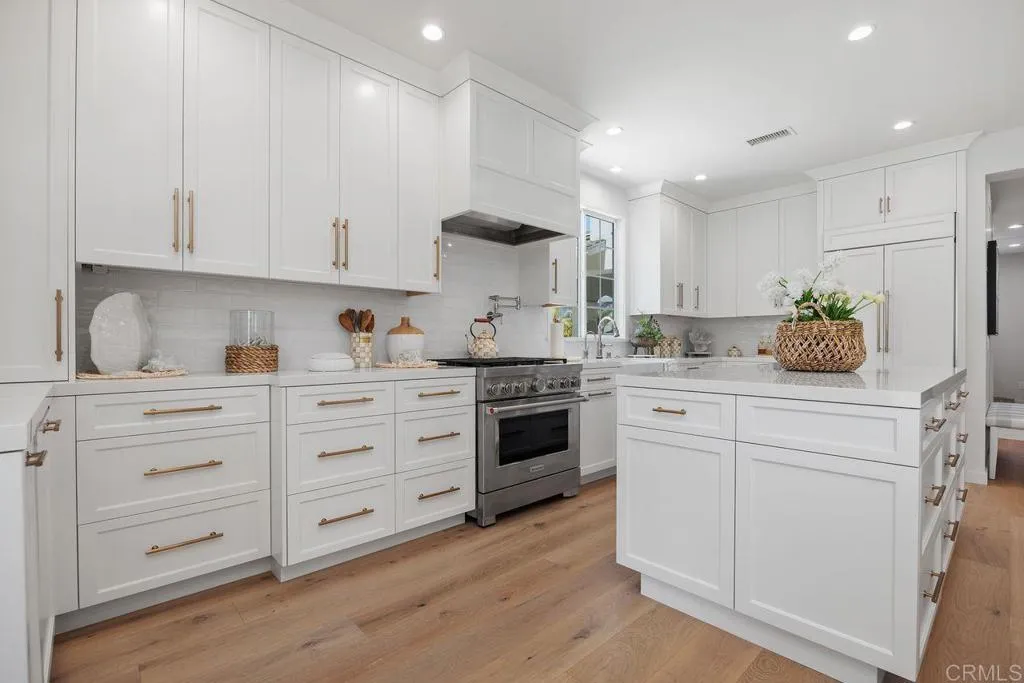 https://cdn.realtyfeed.com/cdn/127/306488115/ae6fd7a6aeb00b245ca9ede7ea86e31a.webp