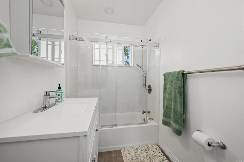 https://cdn.realtyfeed.com/cdn/127/306488143/45ad44a6f6c6e27b9d2027e27996bac3.webp