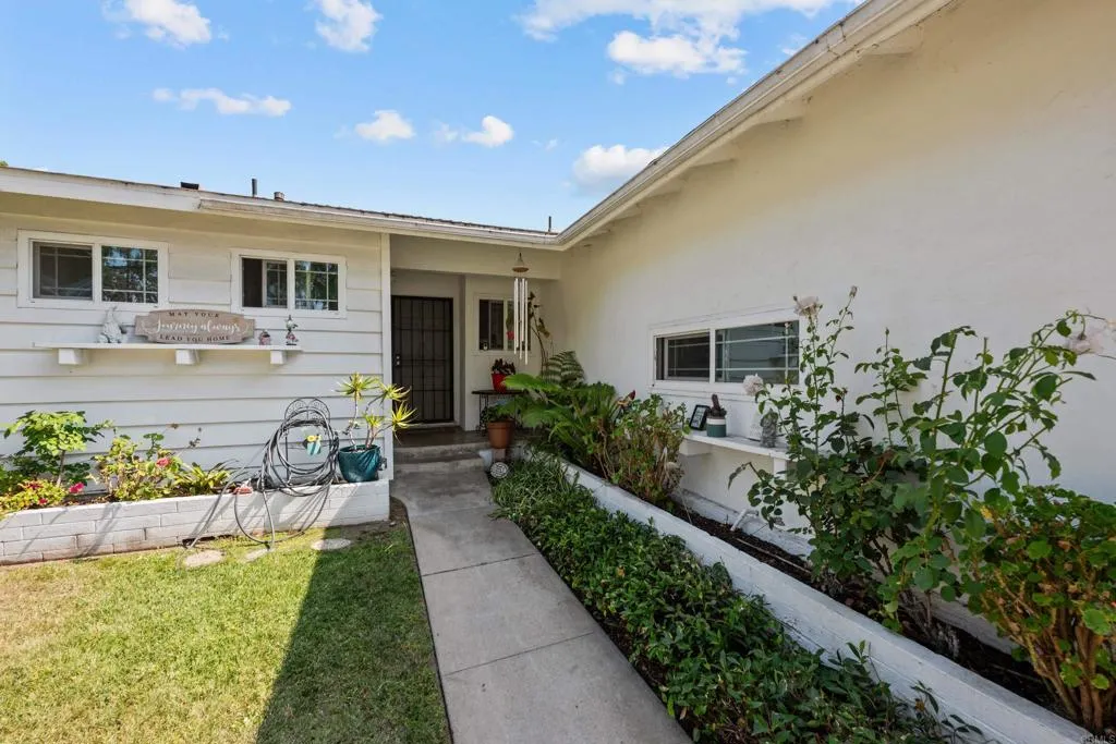 https://cdn.realtyfeed.com/cdn/127/306488143/9ad92c80bcfd47aea553964b2470c0fe.webp