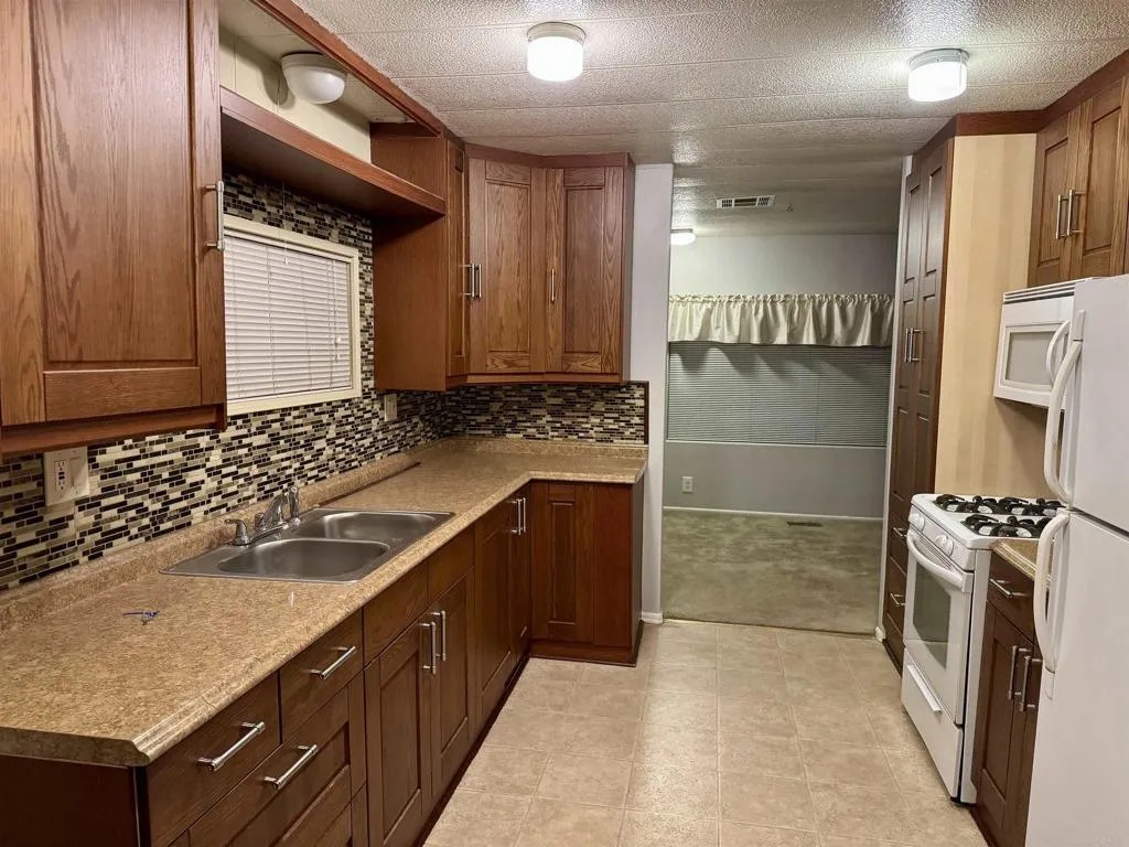 https://cdn.realtyfeed.com/cdn/127/306488201/27f4b01a5a37d85d553505f6c1c215d9.webp