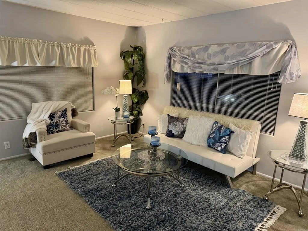 https://cdn.realtyfeed.com/cdn/127/306488201/c2fc587c7b24f53d45989cfb4ef4bf29.webp