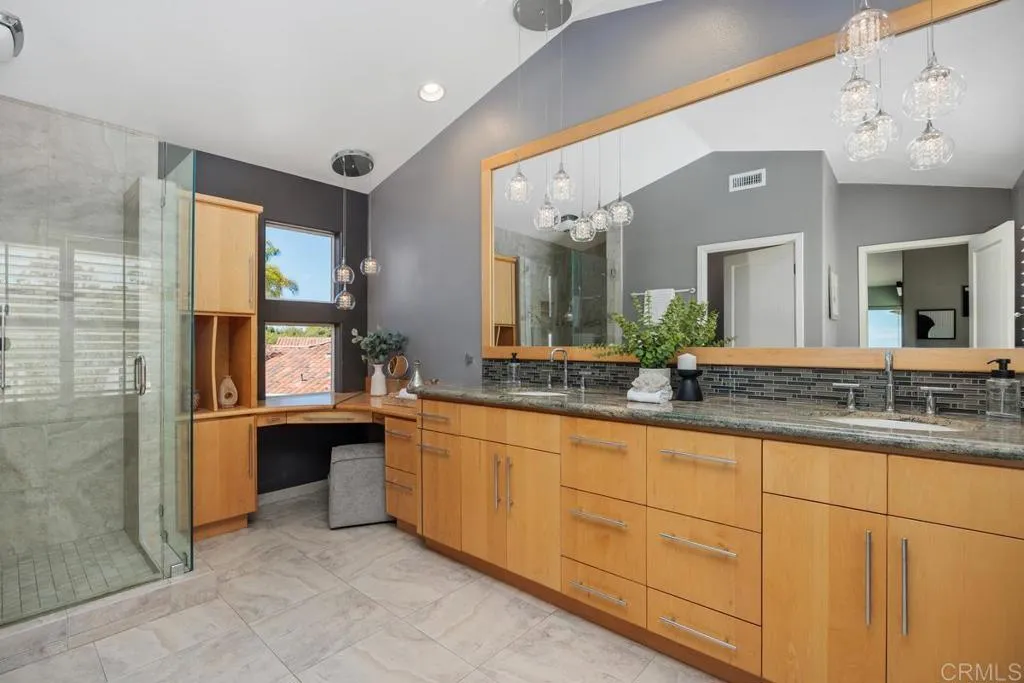 https://cdn.realtyfeed.com/cdn/127/306488203/08582fe01d9a747b33464aeb4403ce08.webp