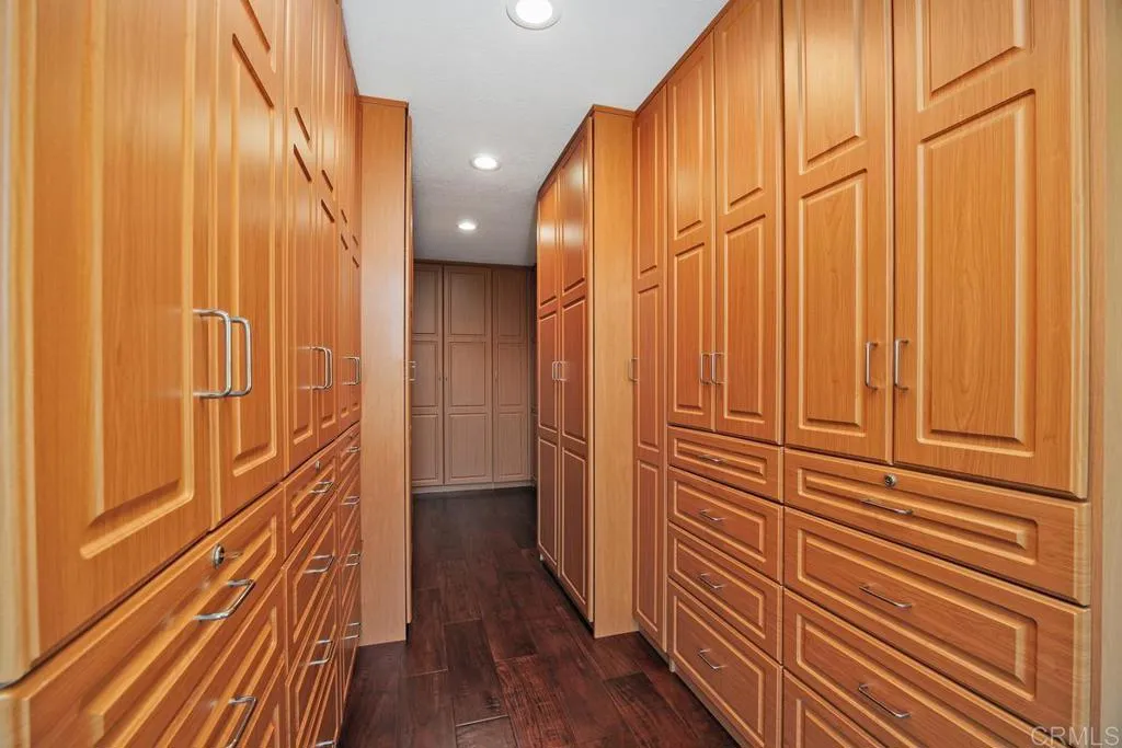 https://cdn.realtyfeed.com/cdn/127/306488203/23500d358f3f783fbc6524d3eb9d78ac.webp