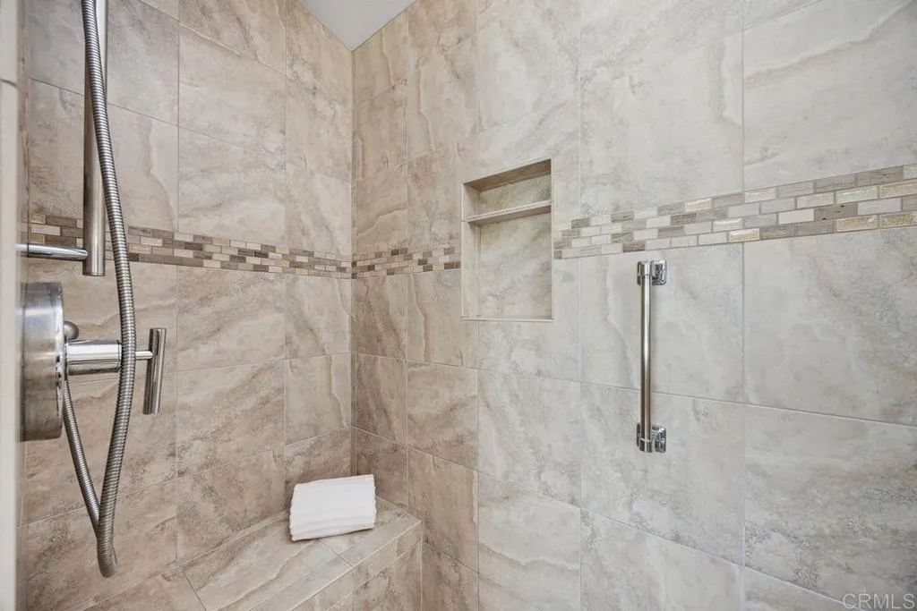 https://cdn.realtyfeed.com/cdn/127/306488203/d69e093366f7ccb9630c76da0795a6e3.webp