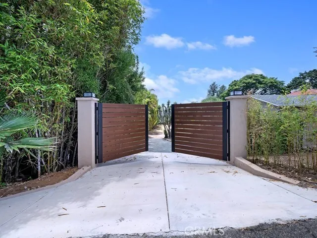 https://cdn.realtyfeed.com/cdn/127/306488233/9b056eca8c6cce3fb623f4464018cf63.webp