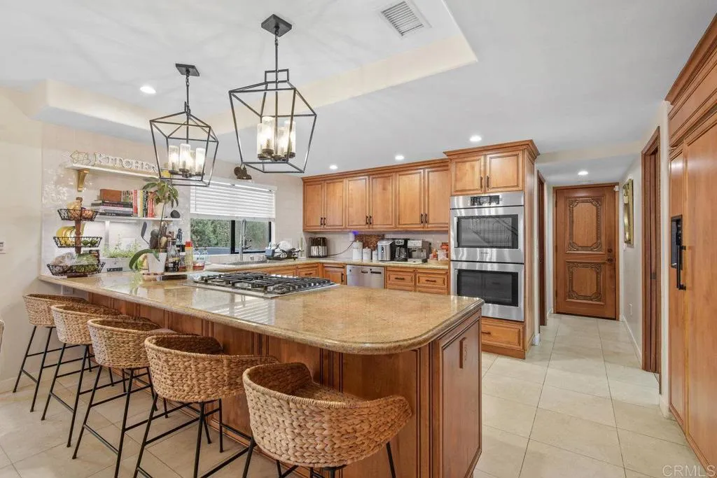 https://cdn.realtyfeed.com/cdn/127/306488375/33516365dfe781fa527999ae4511a210.webp
