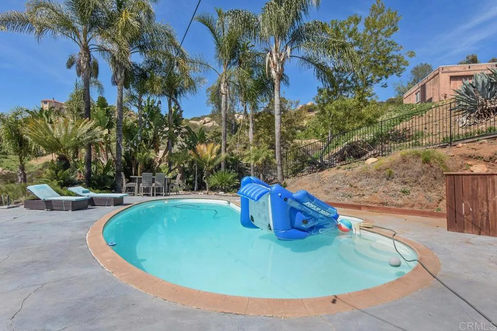 https://cdn.realtyfeed.com/cdn/127/306488375/37c2bc8c93133a0c6a69566bb086a5cb.webp