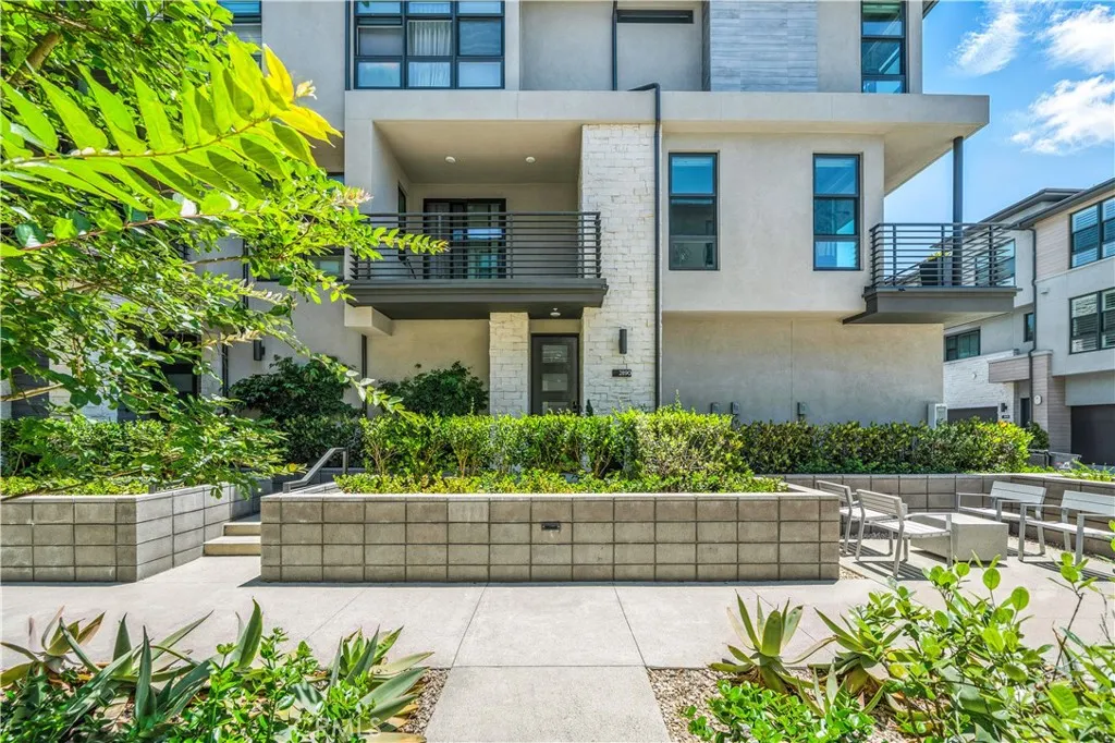 https://cdn.realtyfeed.com/cdn/127/306488455/4048c958c564902c2cac2e62483e8114.webp