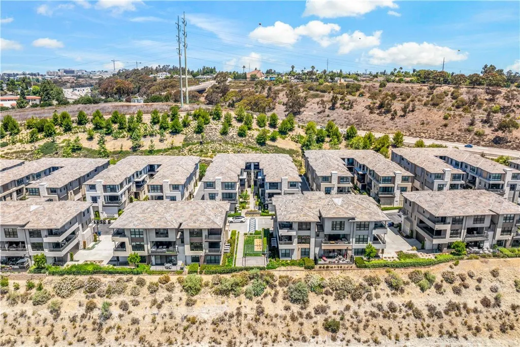 https://cdn.realtyfeed.com/cdn/127/306488455/818336c7dbb2560d6a78e5ea247b1569.webp