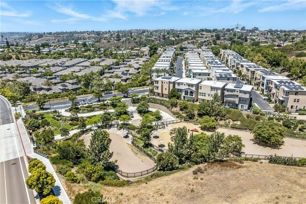https://cdn.realtyfeed.com/cdn/127/306488455/cc65ab3f27d795a7d1cc2249ebd555a4.webp