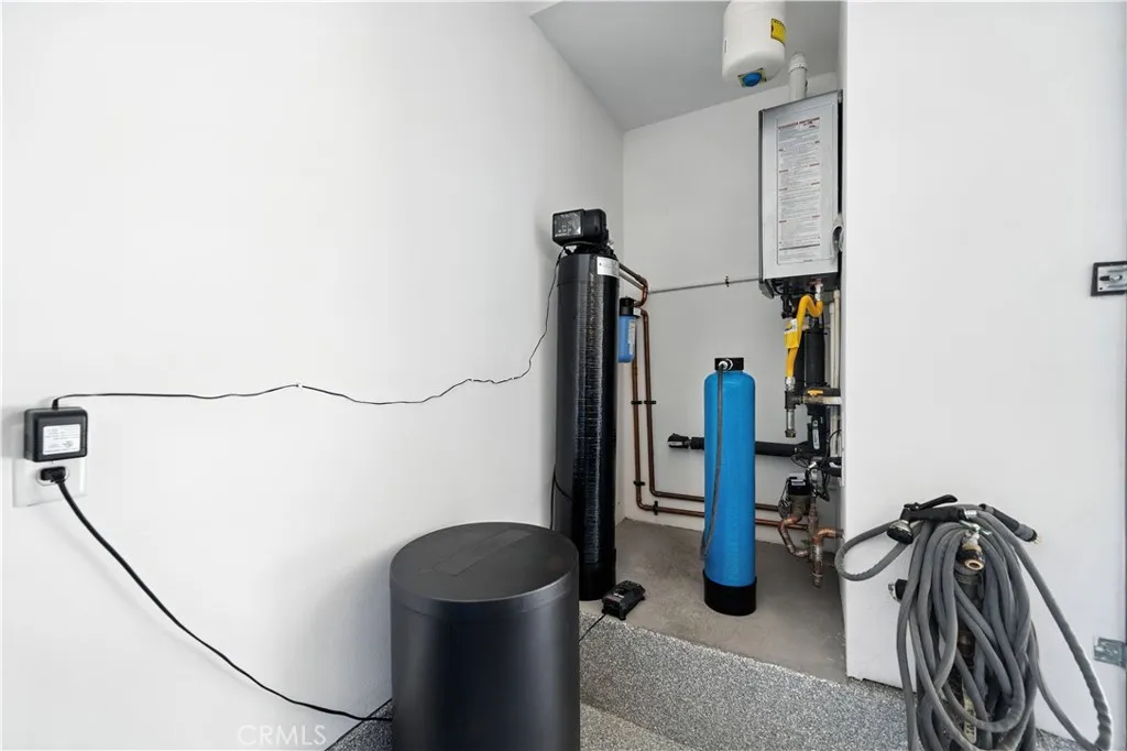 https://cdn.realtyfeed.com/cdn/127/306488455/ee7e0298845ab74ea9bf02033cfc7779.webp
