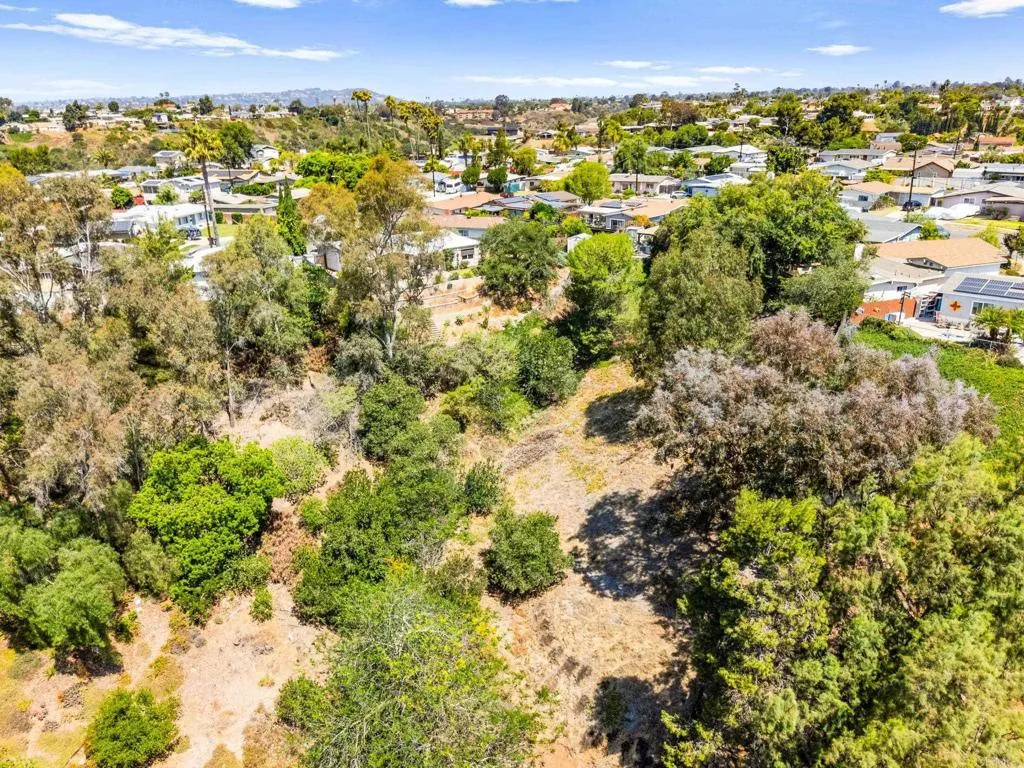 https://cdn.realtyfeed.com/cdn/127/306488582/c37b0e54260b331874de180eec813648.webp