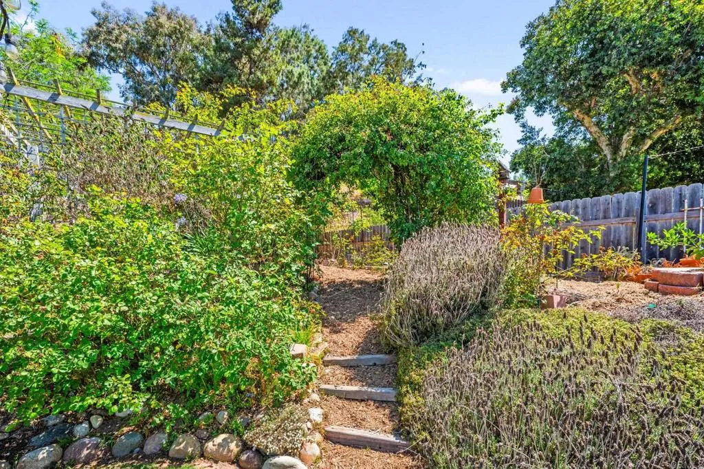 https://cdn.realtyfeed.com/cdn/127/306488582/d31de5e927be839035b4871a7329e9db.webp
