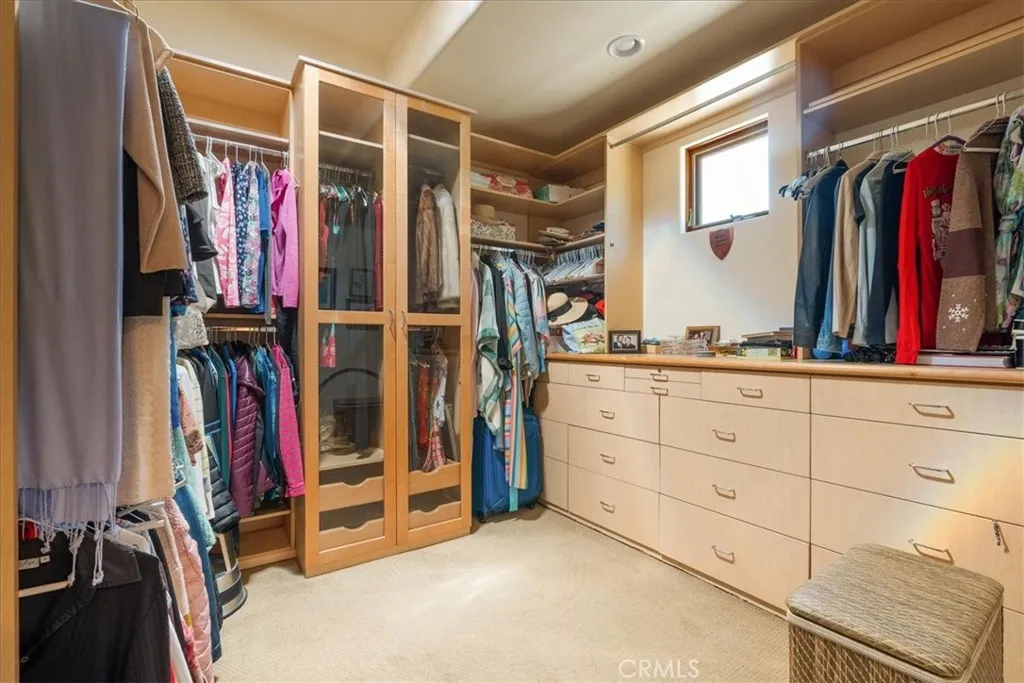 https://cdn.realtyfeed.com/cdn/127/306488665/74c7f31713d94e26815fa17eecd0ab79.webp