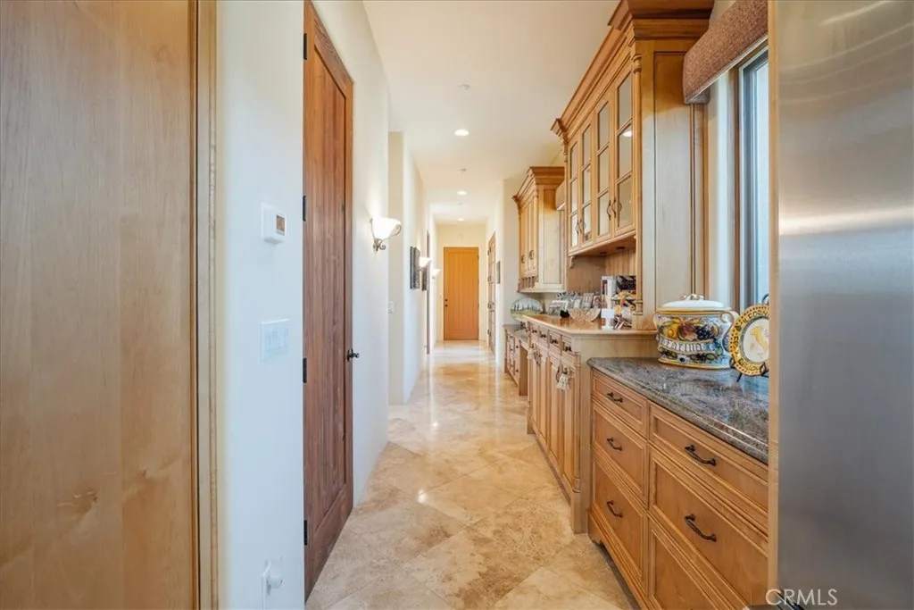 https://cdn.realtyfeed.com/cdn/127/306488665/906915df547e354dd7b5d9a331d48cc5.webp