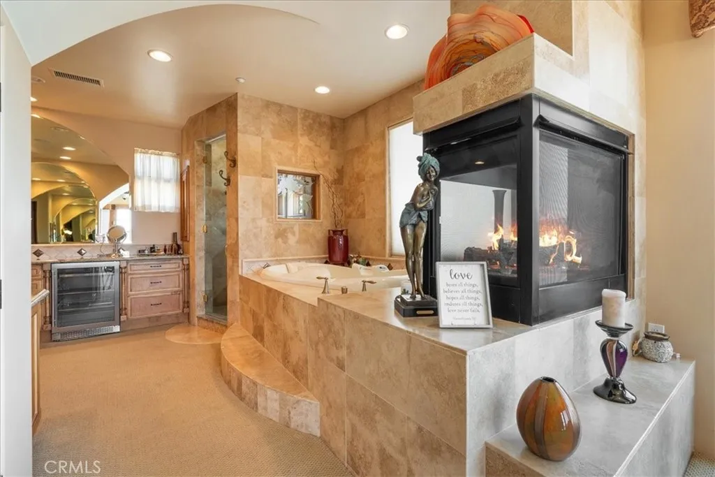 https://cdn.realtyfeed.com/cdn/127/306488665/97d22c3022f0fc17e5f1c7ff8f48eef5.webp