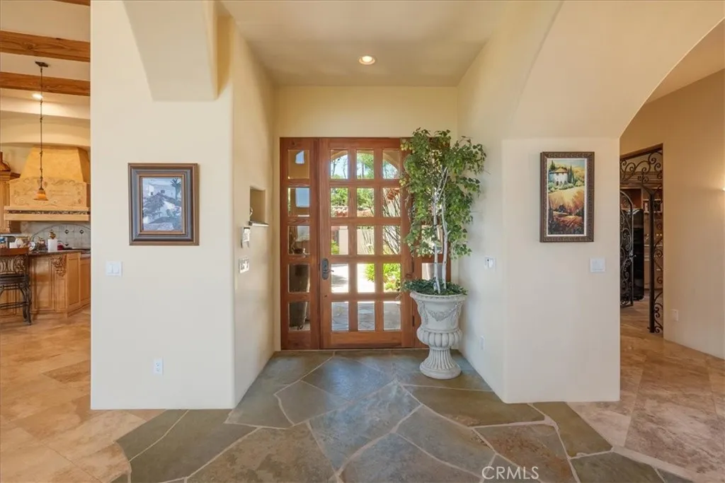 https://cdn.realtyfeed.com/cdn/127/306488665/b6c87f6448cb5b5c682e3a8447951898.webp