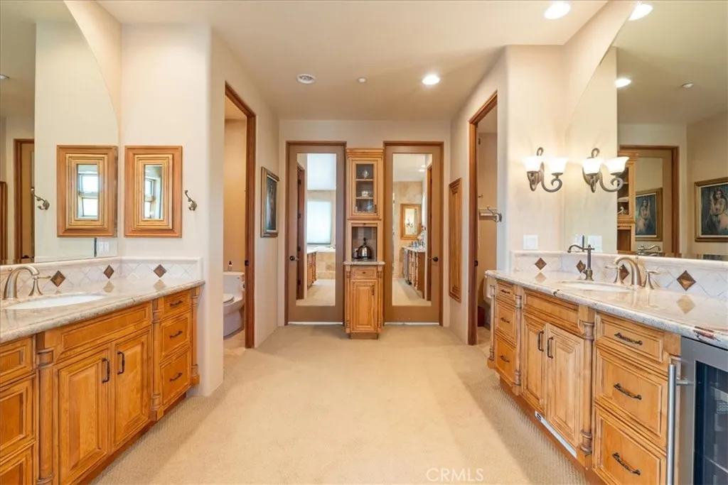 https://cdn.realtyfeed.com/cdn/127/306488665/da0d3a61f672432784e1e98bbe597d47.webp