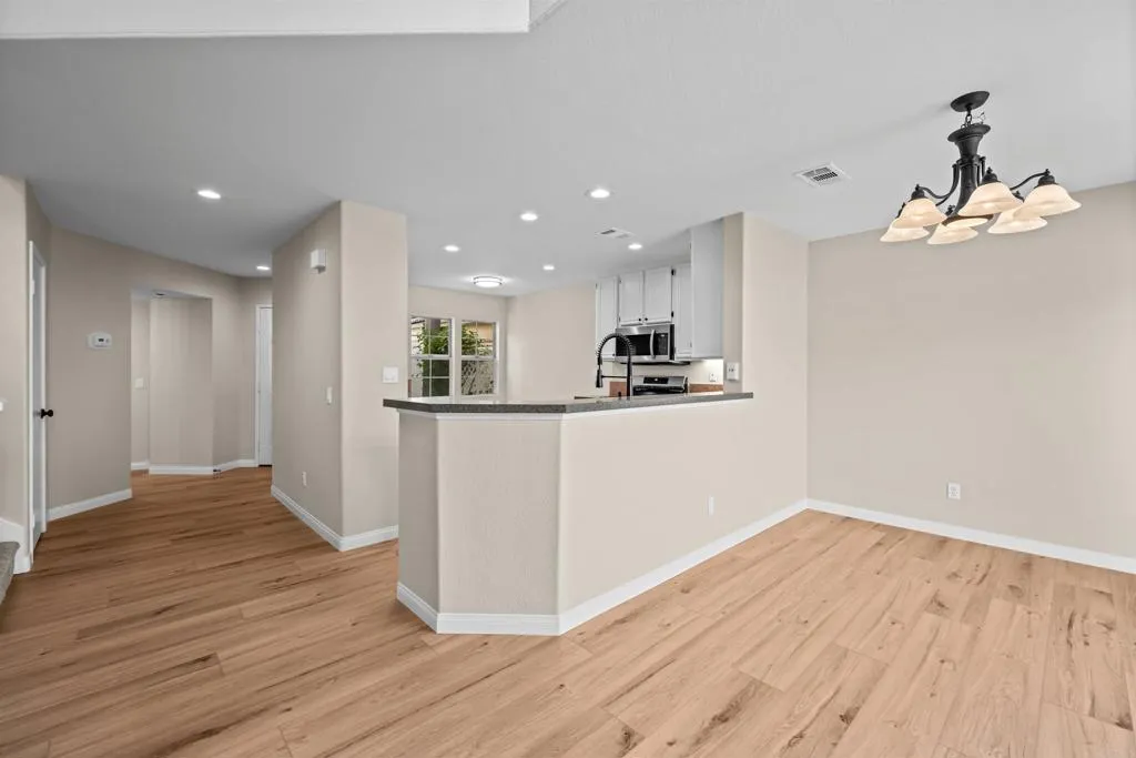 https://cdn.realtyfeed.com/cdn/127/306488943/13b97f0194a05e72cfa89049403acf7b.webp