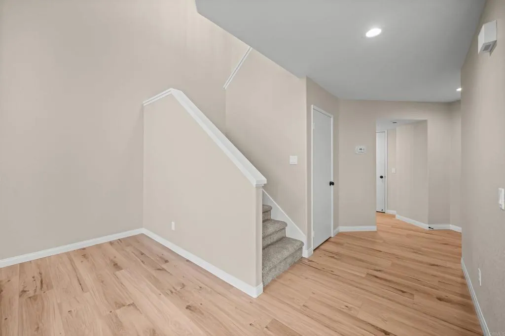 https://cdn.realtyfeed.com/cdn/127/306488943/fde512e3dd34f8d6c5b27116bf902d4c.webp