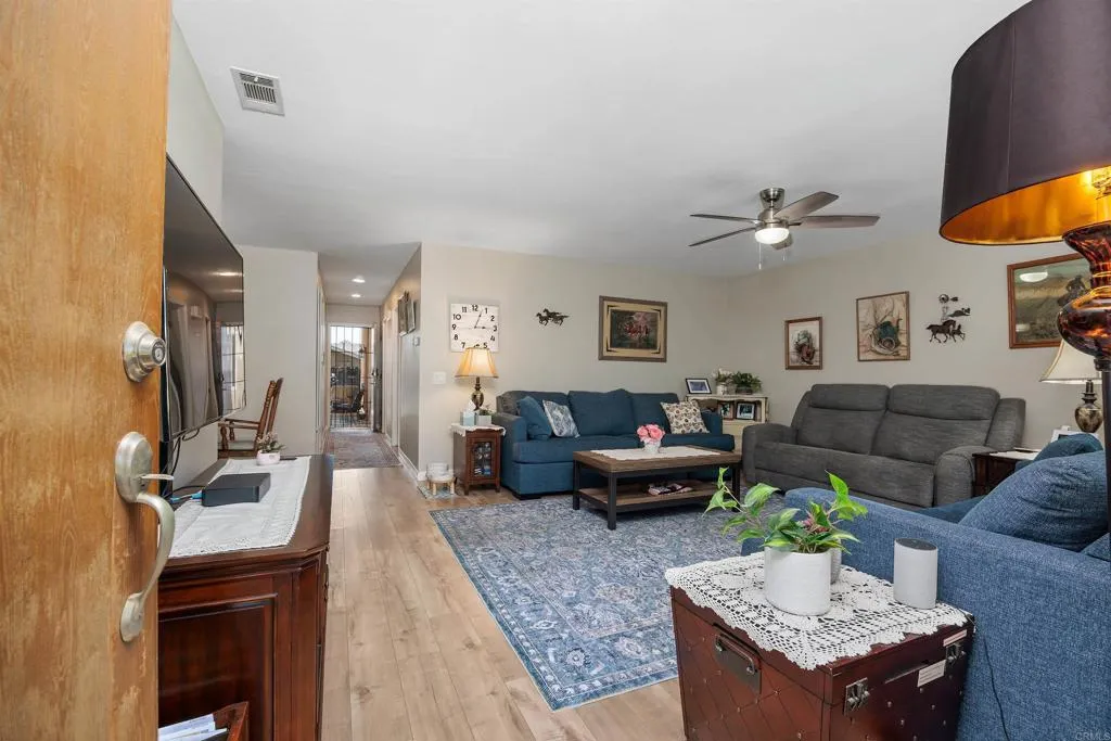 https://cdn.realtyfeed.com/cdn/127/306488958/7076de25ee149448529341ce4f0e9a6e.webp