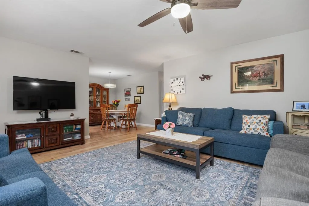 https://cdn.realtyfeed.com/cdn/127/306488958/c61c5fea97e3af0969d1c604a4237b44.webp