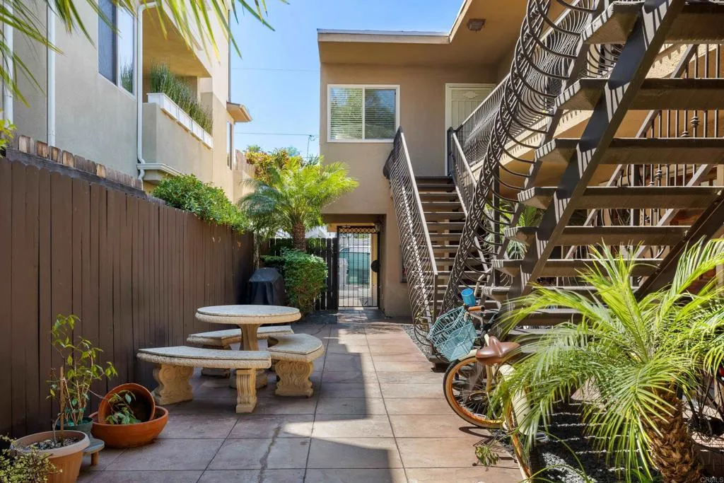 https://cdn.realtyfeed.com/cdn/127/306489029/2ddc86e6f93a8edeb990c015857772ce.webp