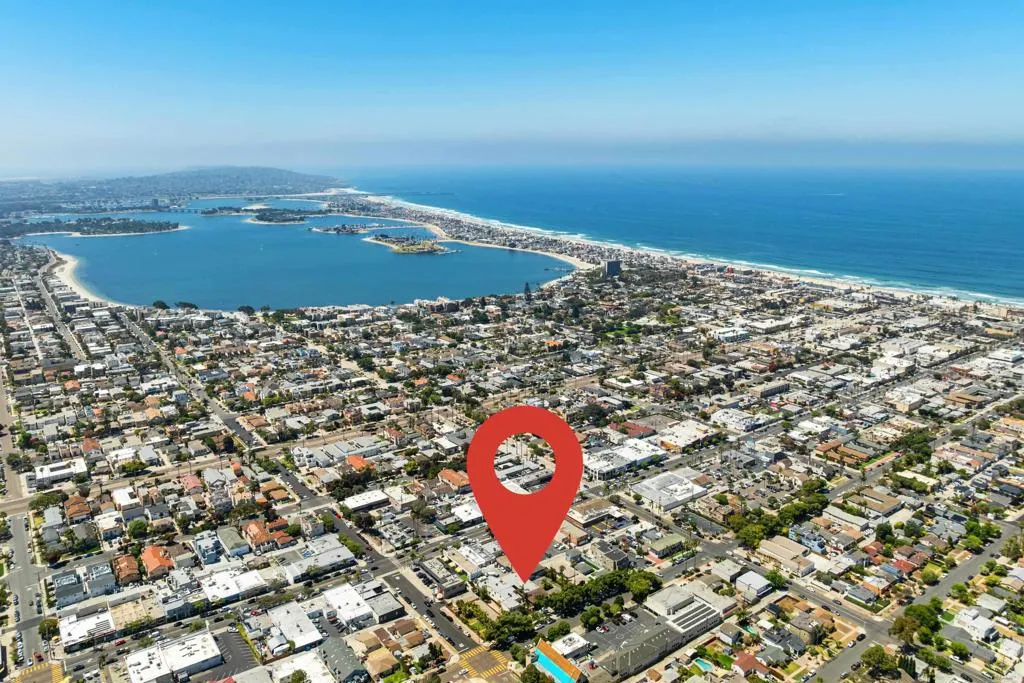 https://cdn.realtyfeed.com/cdn/127/306489029/30bf3e5034a0802d145ec76342756324.webp