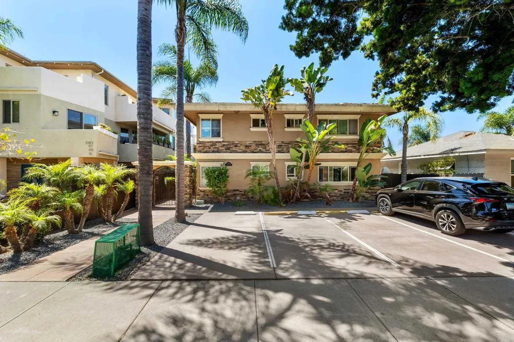 https://cdn.realtyfeed.com/cdn/127/306489029/5bed7ca493c07fb44c006b16fa8c3ab5.webp