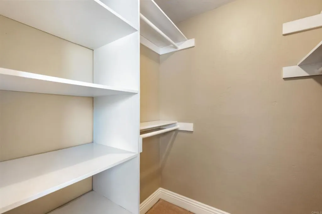 https://cdn.realtyfeed.com/cdn/127/306489029/e49d236680b1eedb332cfc74c55794b4.webp