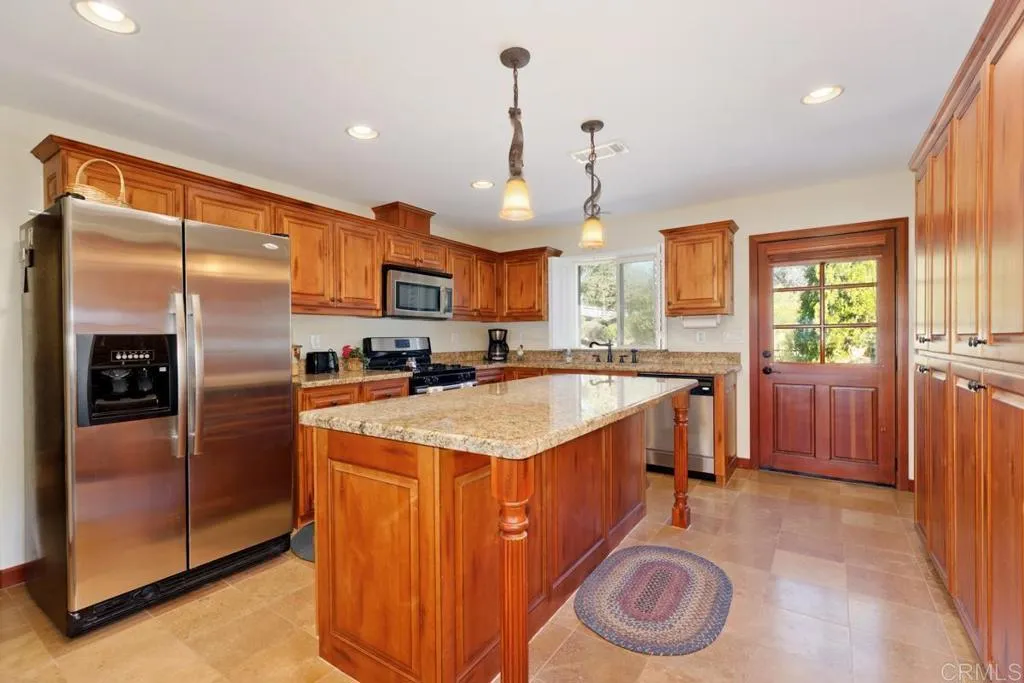 https://cdn.realtyfeed.com/cdn/127/306489128/16035c7e0d8699189395351e30bd178e.webp
