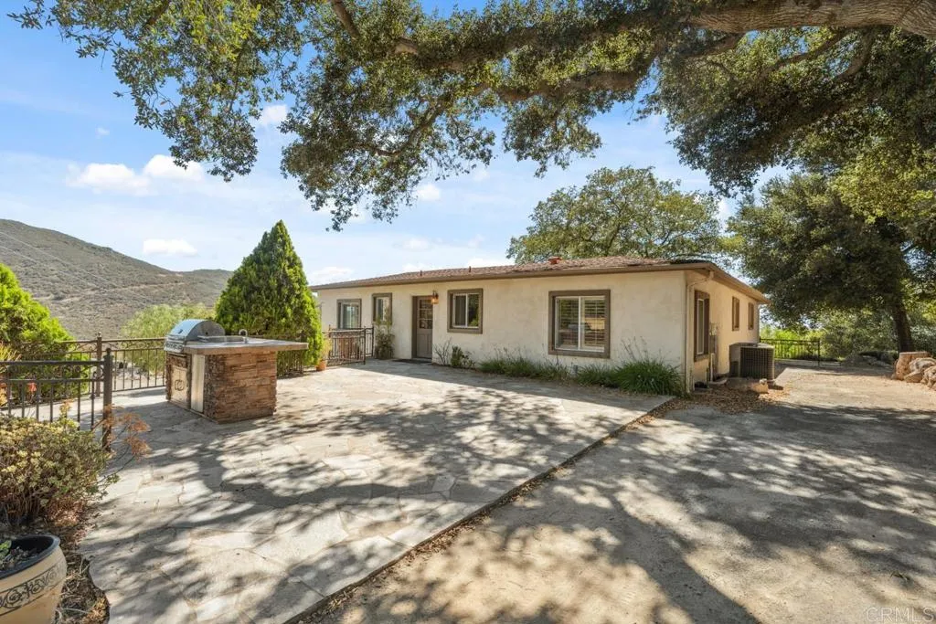 https://cdn.realtyfeed.com/cdn/127/306489128/1f39be9300b30cf179d205fc444b141d.webp
