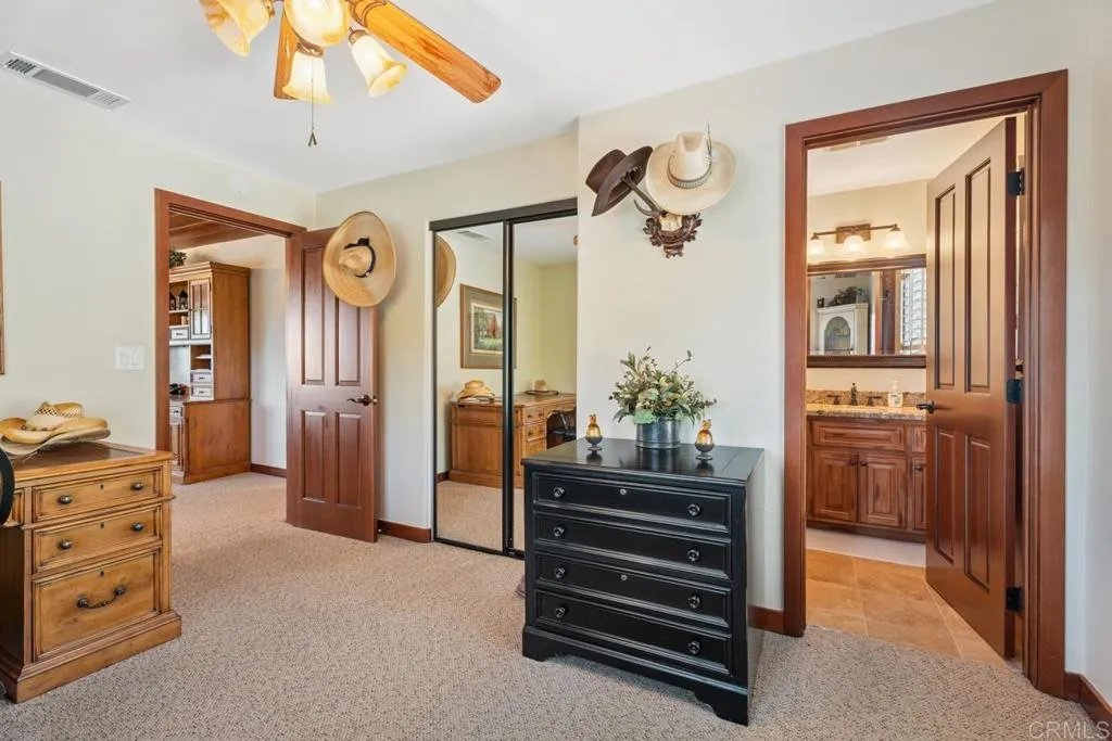 https://cdn.realtyfeed.com/cdn/127/306489128/36ecf1ea8c806020959125d16243d441.webp