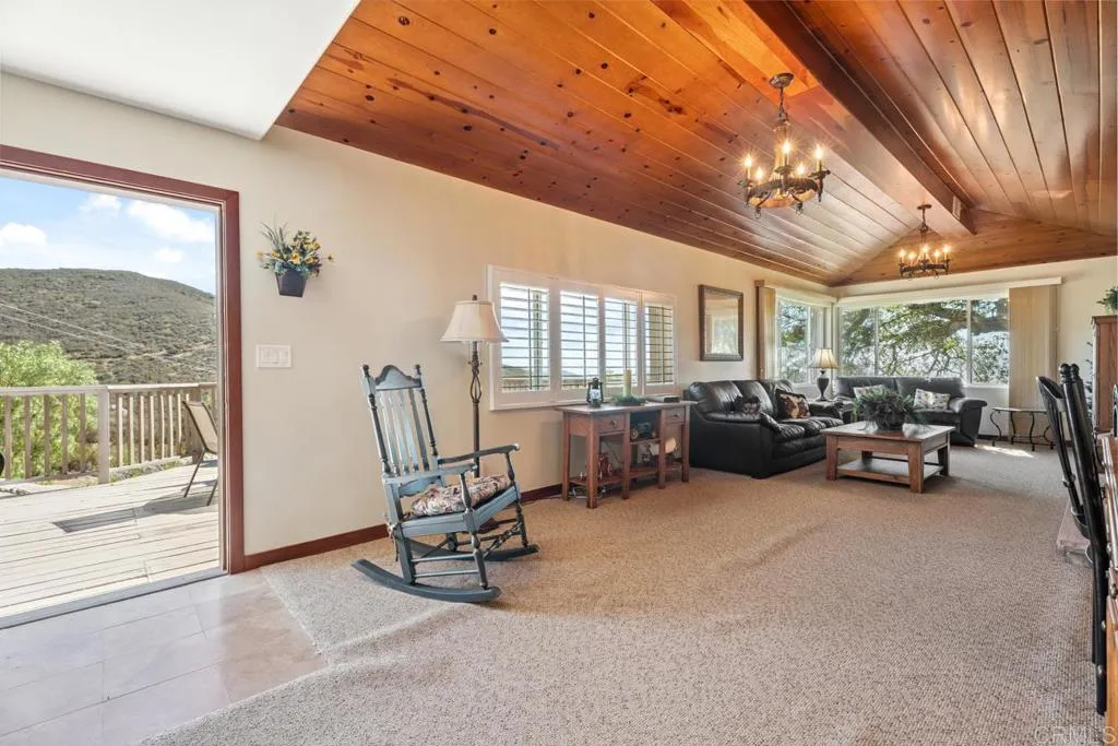 https://cdn.realtyfeed.com/cdn/127/306489128/406bef81e3d572dfb53673a6e1238a97.webp