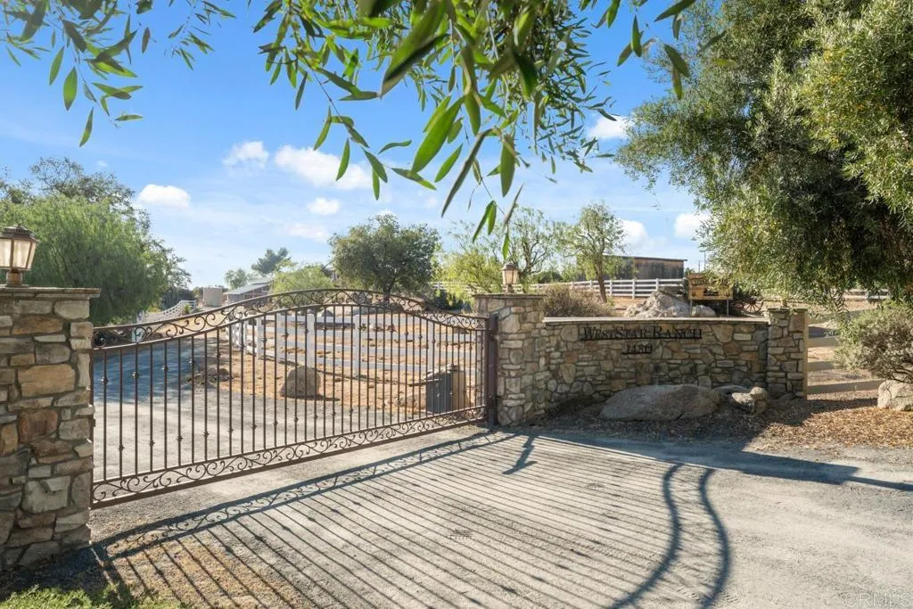 https://cdn.realtyfeed.com/cdn/127/306489128/6f564cb714aadbb40a98bd425529994c.webp