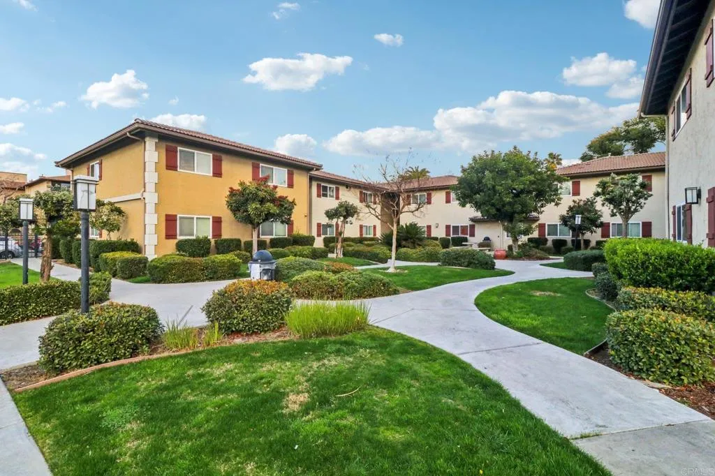 https://cdn.realtyfeed.com/cdn/127/306489164/9ebcd19e5b426cd42150307558eb61b7.webp