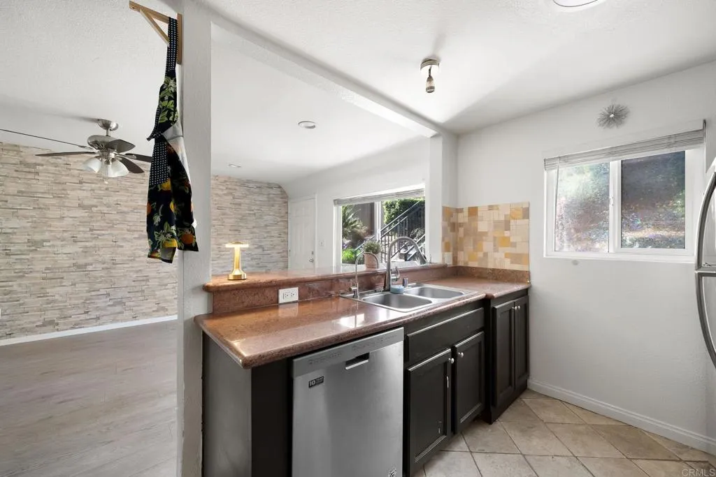https://cdn.realtyfeed.com/cdn/127/306489242/7dcc96dfda04932016e05be7b9ecde42.webp
