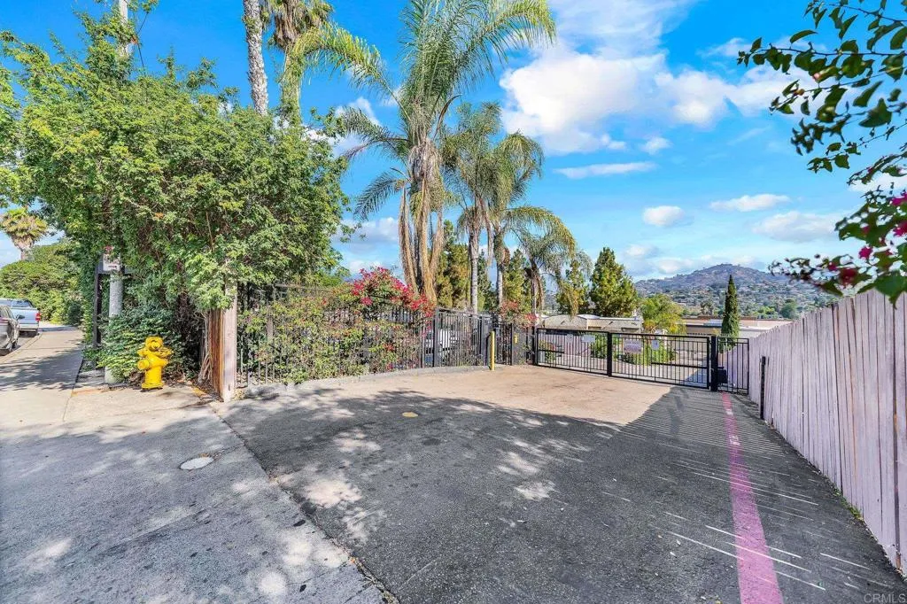 https://cdn.realtyfeed.com/cdn/127/306489242/846656a95dcdad9812a17c7499320cca.webp