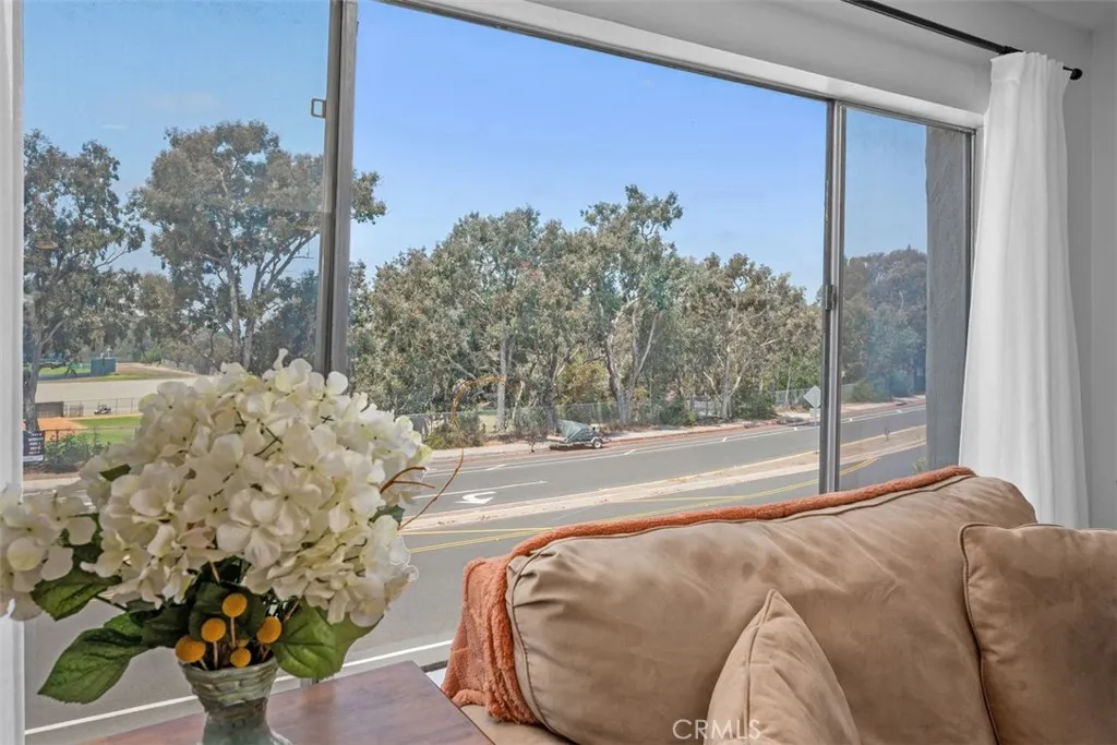 https://cdn.realtyfeed.com/cdn/127/306489257/f18a4fda9ec50d1161f0f8fa59f190e0.webp