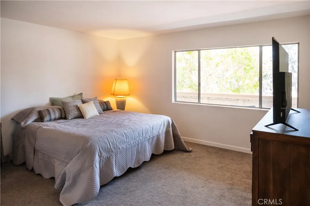 https://cdn.realtyfeed.com/cdn/127/306489257/fcccb1c11270a7ef21b0f9b041cb386c.webp