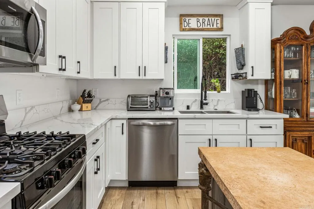 https://cdn.realtyfeed.com/cdn/127/306489263/bed33e23e48c8aaa6f5e12ba06323ef5.webp