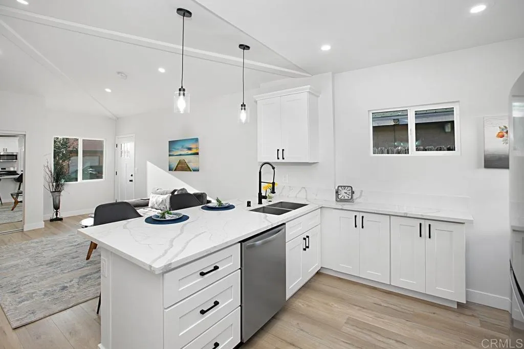 https://cdn.realtyfeed.com/cdn/127/306489263/e68d2541ccf9ee6c328e650d98514988.webp