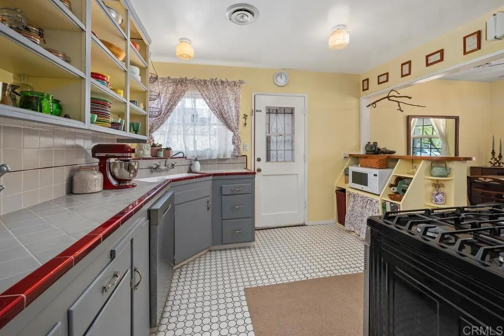 https://cdn.realtyfeed.com/cdn/127/306489271/7d2cef9f1f946f56a9c09d7e6894af48.webp