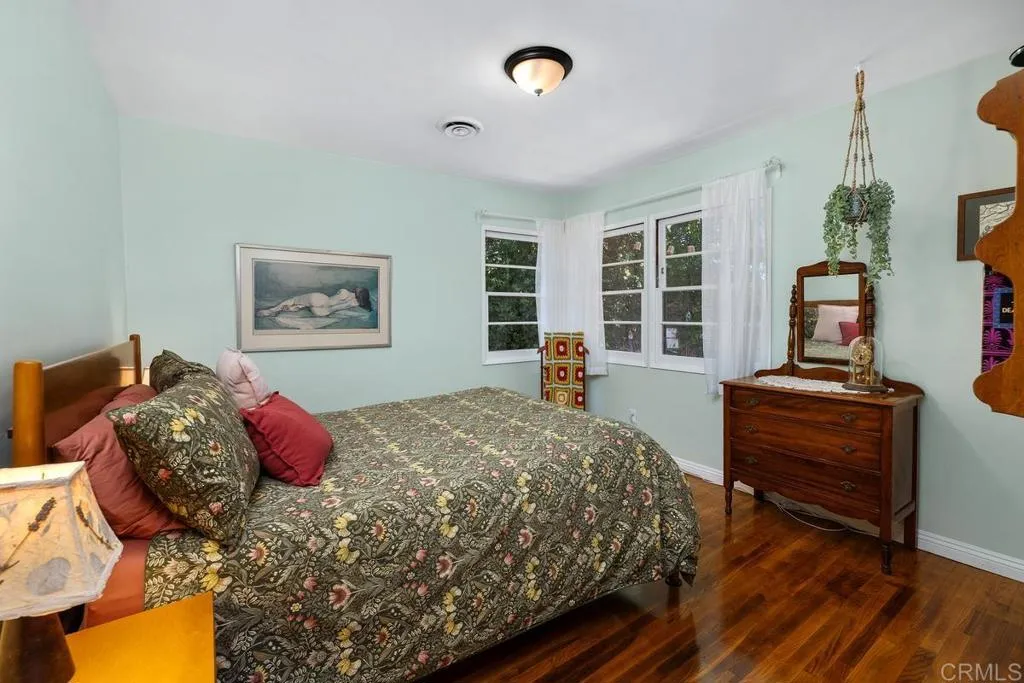 https://cdn.realtyfeed.com/cdn/127/306489271/8d77abac6b0f7436f3dacde69396743c.webp