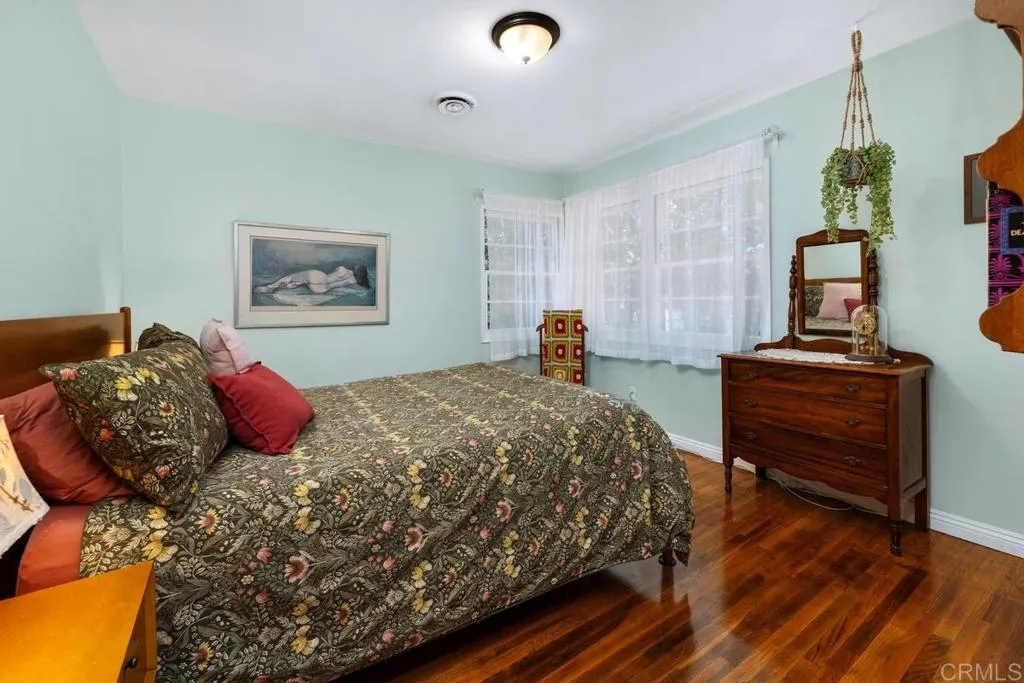 https://cdn.realtyfeed.com/cdn/127/306489271/ca0c687287dcc6d312ab8564b01cb13c.webp