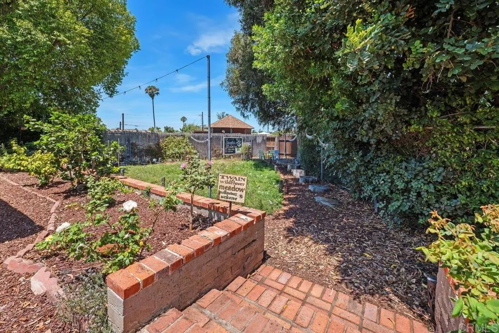 https://cdn.realtyfeed.com/cdn/127/306489271/fce9745ef96b87e7d6961b28b1765a77.webp