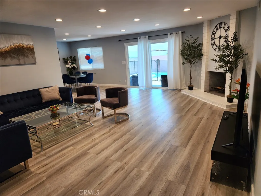 North Hollywood, CA 91605