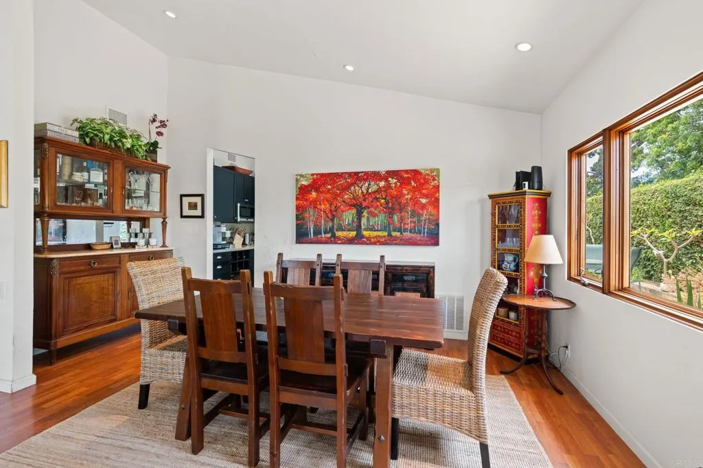 https://cdn.realtyfeed.com/cdn/127/306489342/e2528d563a083ba249284bd52847d380.webp