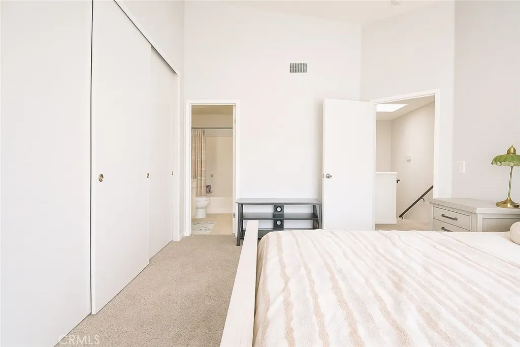 https://cdn.realtyfeed.com/cdn/127/306489360/0276cebd70e138cd055f79cf8d6f6dce.webp